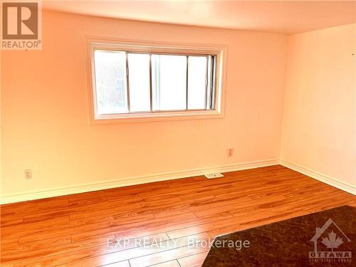 109-111 Marier Avenue, Ottawa, ON - Indoor Photo Showing Other Room