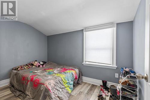 165 Madison Avenue, London, ON - Indoor Photo Showing Bedroom