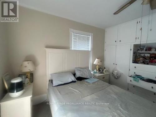 161 Foster Avenue, Belleville, ON - Indoor Photo Showing Bedroom