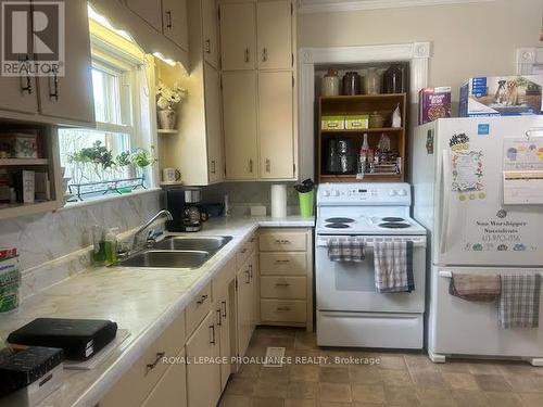 161 Foster Avenue, Belleville, ON - Indoor Photo Showing Kitchen With Double Sink