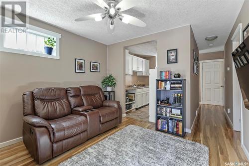 1438 Connaught Street, Regina, SK - Indoor