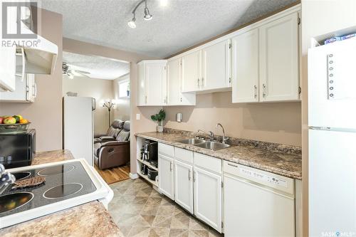 1438 Connaught Street, Regina, SK - Indoor Photo Showing Kitchen With Double Sink