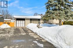 7 BEAVERTON AVENUE  Ottawa, ON K2E 5K5