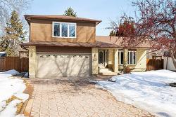 26 Waterhouse Bay  Winnipeg, MB R3R 2N4