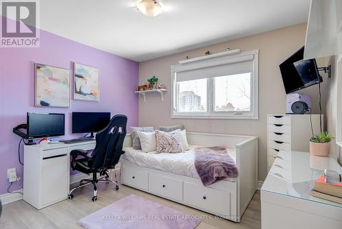 793 Third Street, Mississauga, ON - Indoor Photo Showing Bedroom