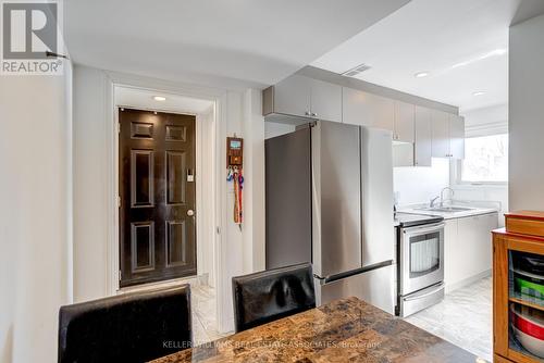 793 Third Street, Mississauga, ON - Indoor Photo Showing Kitchen