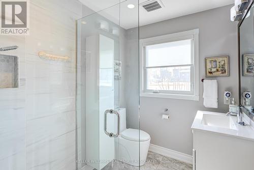 793 Third Street, Mississauga, ON - Indoor Photo Showing Bathroom