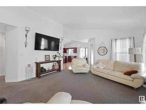 13006 141B Av Nw, Edmonton, AB - Indoor Photo Showing Living Room