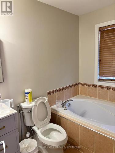 820 Othello Court, Mississauga, ON - Indoor Photo Showing Bathroom