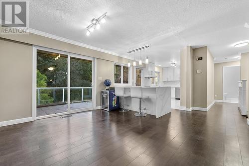 9248 General Currie Road, Richmond, BC - Indoor Photo Showing Living Room