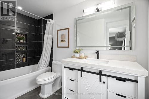 3371 Chartrand Crescent, Mississauga, ON - Indoor Photo Showing Bathroom