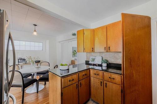 388 Campbell Street, Winnipeg, MB - Indoor Photo Showing Kitchen