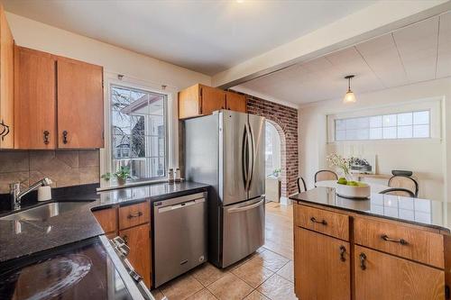 388 Campbell Street, Winnipeg, MB - Indoor Photo Showing Kitchen With Stainless Steel Kitchen With Double Sink