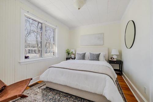 388 Campbell Street, Winnipeg, MB - Indoor Photo Showing Bedroom