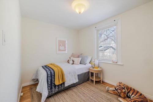 388 Campbell Street, Winnipeg, MB - Indoor Photo Showing Bedroom