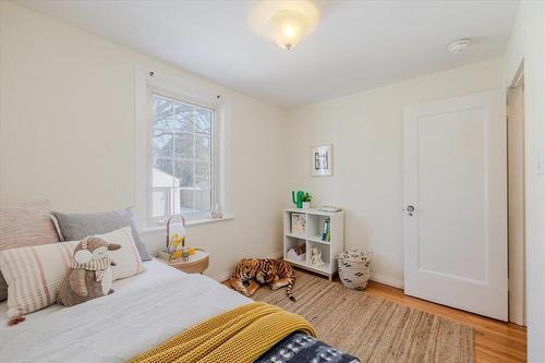 388 Campbell Street, Winnipeg, MB - Indoor Photo Showing Bedroom