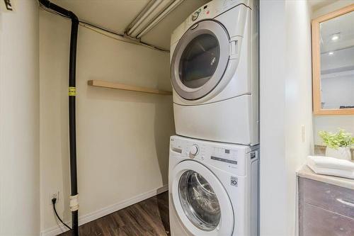 388 Campbell Street, Winnipeg, MB - Indoor Photo Showing Laundry Room