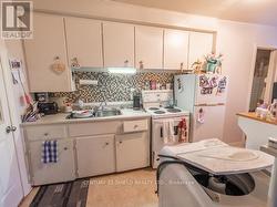 Upper unit - kitchen - 