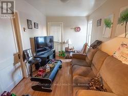 Upper unit - Living room - 