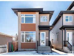 15765 106A AV NW  Edmonton, AB T5P 0X2