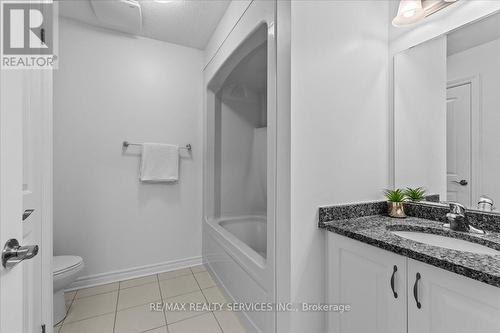 22 - 22 Arlington Crescent, Guelph, ON - Indoor Photo Showing Bathroom