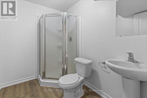 22 - 22 Arlington Crescent, Guelph, ON - Indoor Photo Showing Bathroom