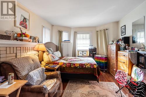 368 Wharncliffe Road S, London, ON - Indoor Photo Showing Bedroom