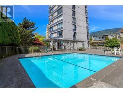 203 2167 BELLEVUE AVENUE  West Vancouver, BC V7V 1C2