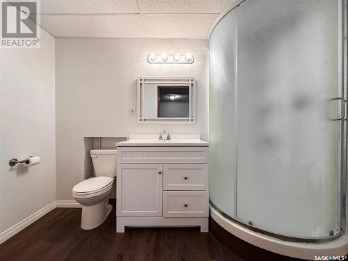 106 1St Street, Gull Lake, SK - Indoor Photo Showing Bathroom