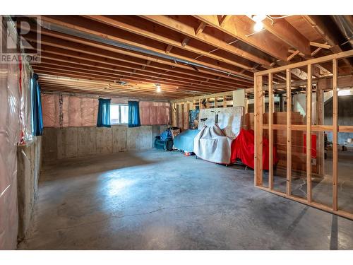 403 8Th  S Street, Kaslo, BC - Indoor Photo Showing Basement