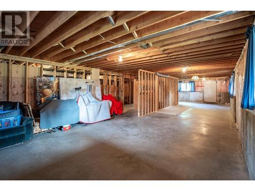 403 8Th  S Street, Kaslo, BC - Indoor Photo Showing Basement