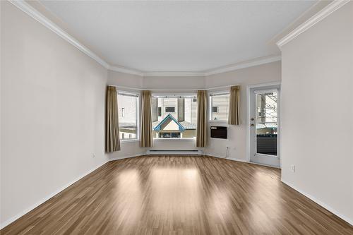 127-877 Klo Road, Kelowna, BC - Indoor Photo Showing Other Room