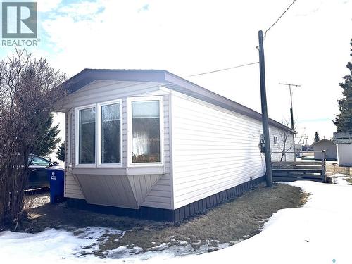 64 1St Avenue E, Leoville, SK - Outdoor