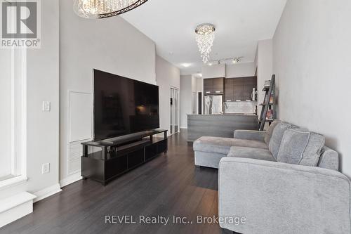 310 - 75 Eglinton Avenue W, Mississauga (Hurontario), ON - Indoor Photo Showing Living Room