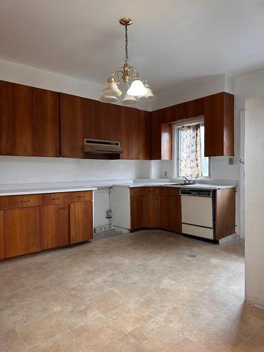 Cuisine - 4409 Rue Beaubien E., Montréal (Rosemont/La Petite-Patrie), QC - Indoor Photo Showing Kitchen With Double Sink