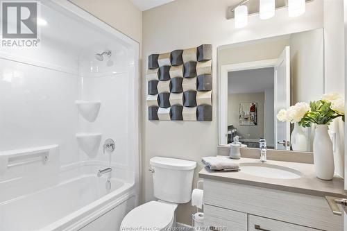 190 Main Street East Unit# 410, Kingsville, ON - Indoor Photo Showing Bathroom