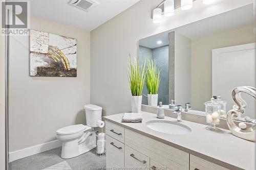 190 Main Street East Unit# 410, Kingsville, ON - Indoor Photo Showing Bathroom