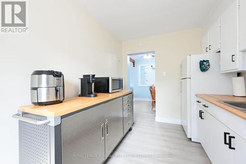 11 - 2418 New Street, Burlington, ON - Indoor Photo Showing Kitchen