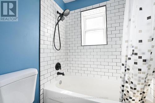 11 - 2418 New Street, Burlington, ON - Indoor Photo Showing Bathroom