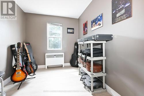 11 - 2418 New Street, Burlington, ON - Indoor