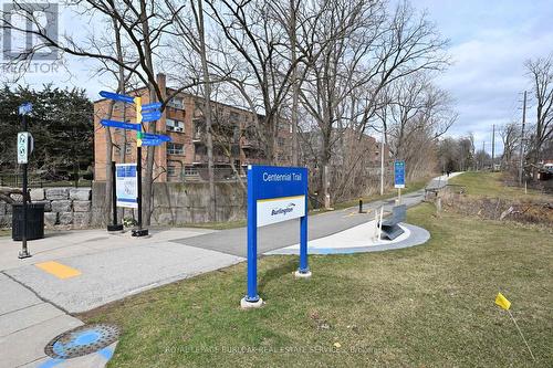 11 - 2418 New Street, Burlington, ON - Outdoor