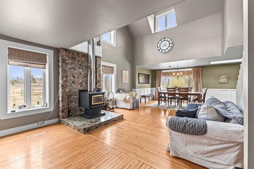 Autre - 696 Route 202 E., Hemmingford - Canton, QC - Indoor Photo Showing Living Room With Fireplace