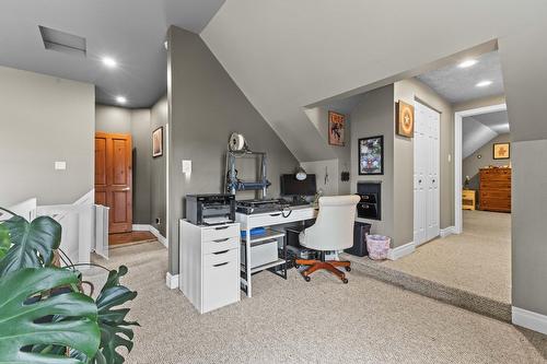 Mezzanine - 696 Route 202 E., Hemmingford - Canton, QC - Indoor Photo Showing Office