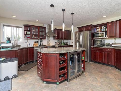 812 Dalewood Lane, Saanich, BC 