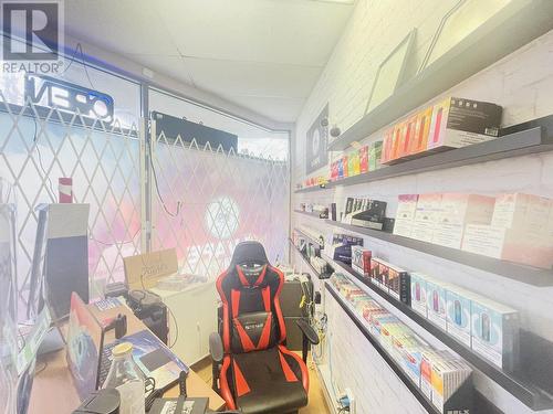 100 8240 Lansdowne Road, Richmond, BC 