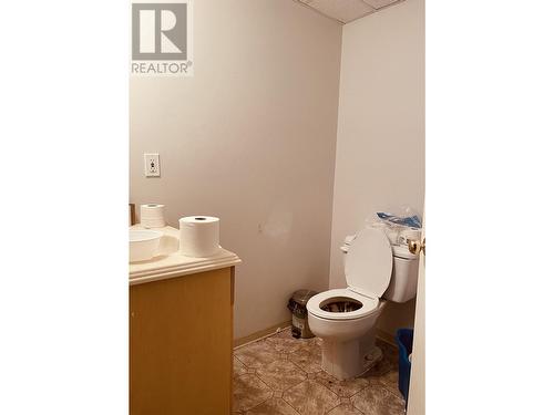 100 8240 Lansdowne Road, Richmond, BC 