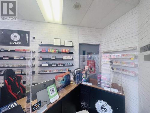 100 8240 Lansdowne Road, Richmond, BC 