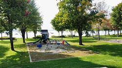 Access to a body of water - 