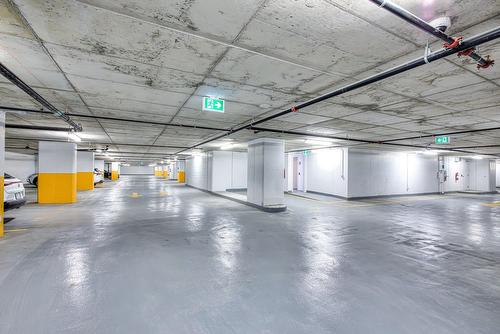 Parking - 2715-1500 Boul. René-Lévesque O., Montréal (Ville-Marie), QC - Indoor Photo Showing Garage