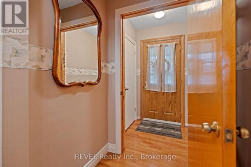 6398 Mountain Road, Niagara Falls (Stamford), ON - Indoor Photo Showing Other Room